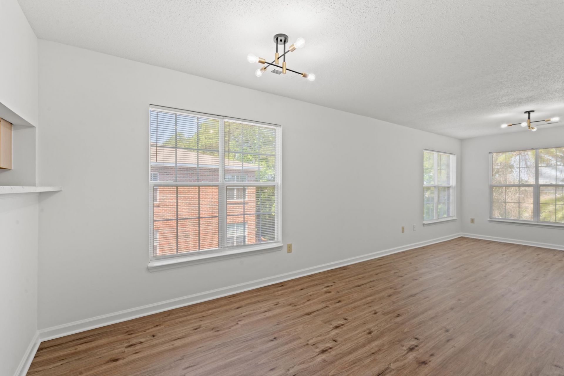 4251 Villas Dr.  Photo 12