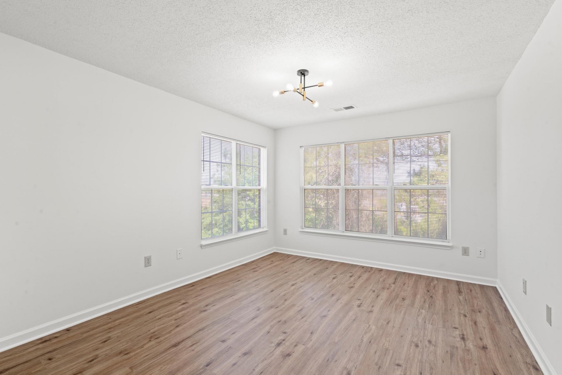 4251 Villas Dr.  Photo 14