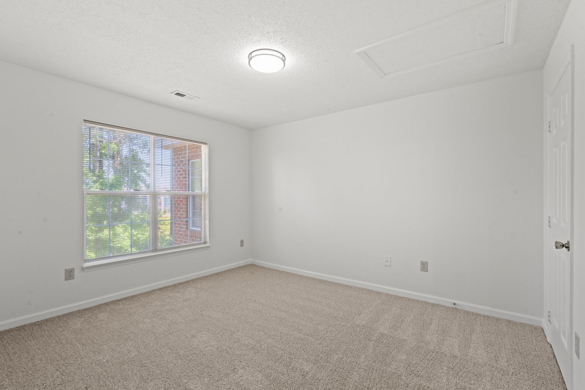 4251 Villas Dr.  Photo 17