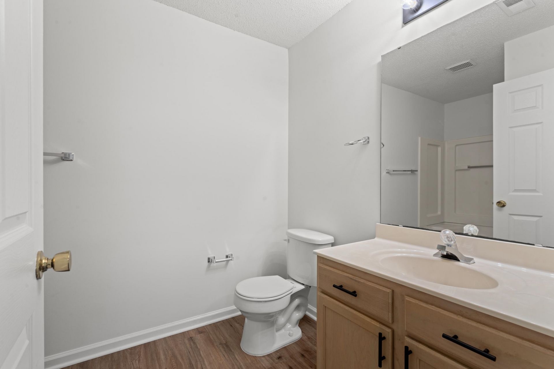 4251 Villas Dr.  Photo 19
