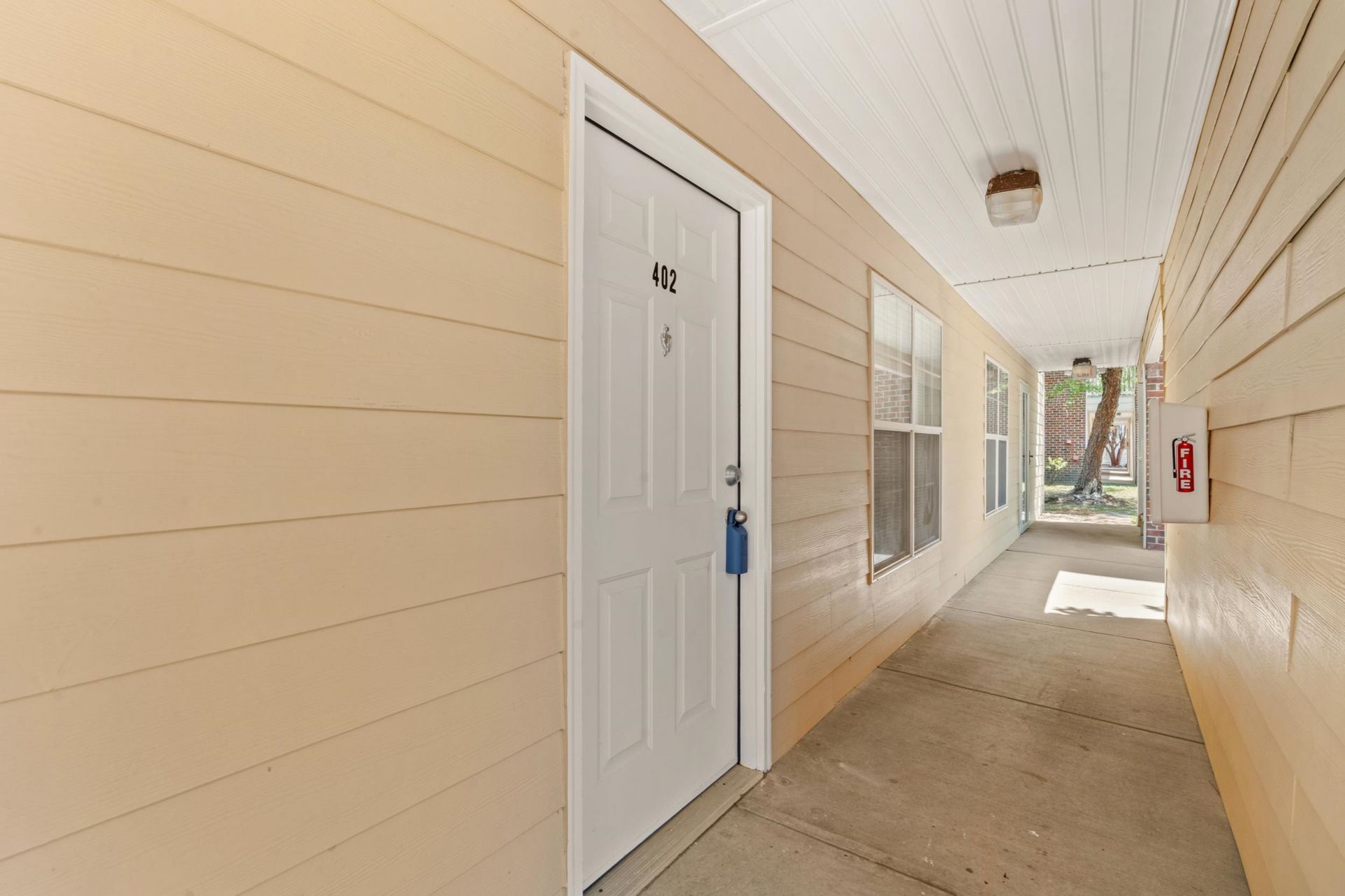 4247 Villas Dr.  Photo 5
