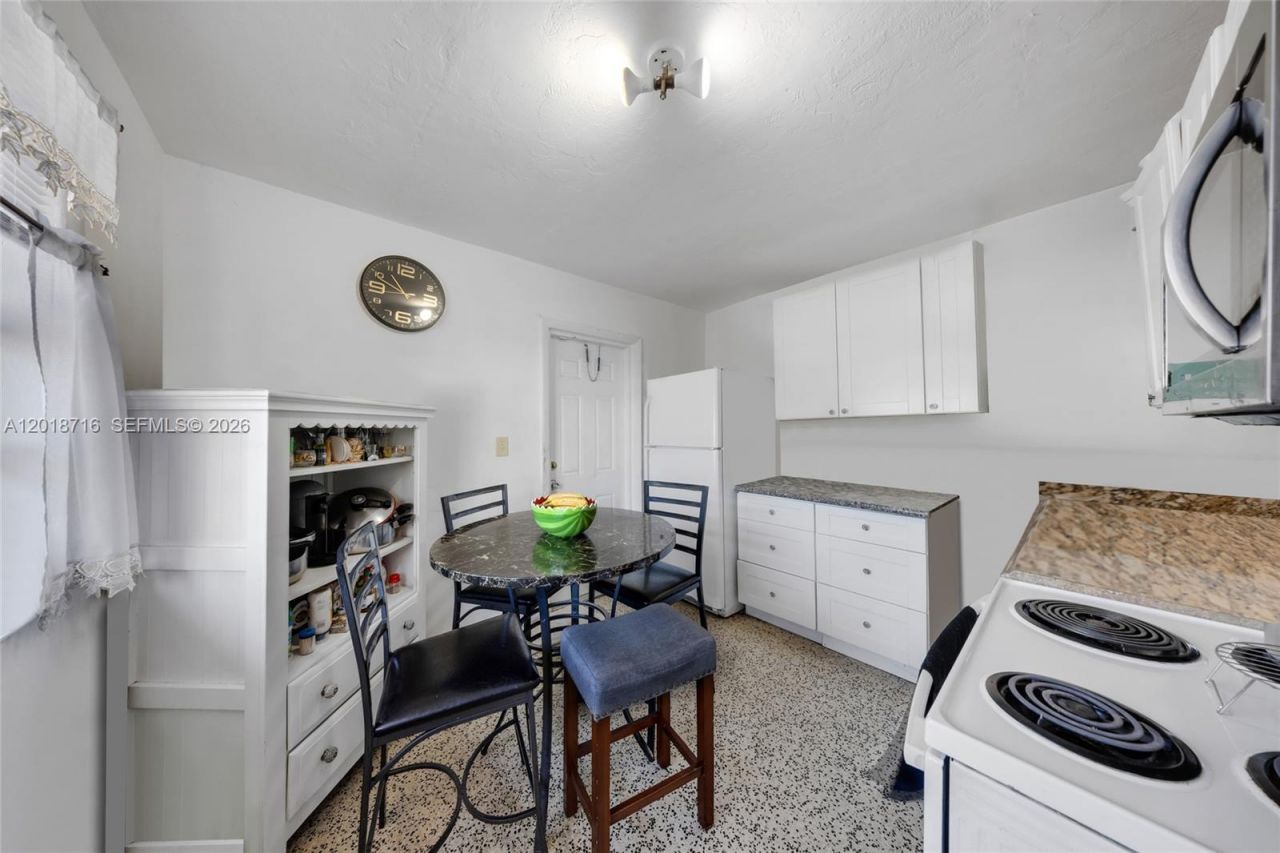 3126 NW 28th St , Miami, FL 33142 Photo