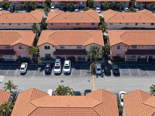 10101 W Okeechobee Rd , Unit 16202, Hialeah Gardens, FL 33016