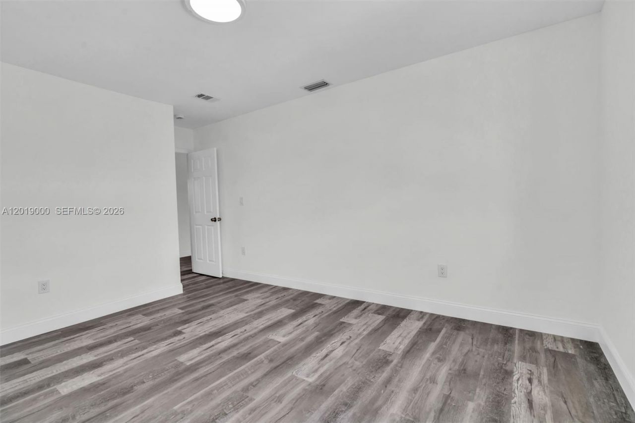 10101 W Okeechobee Rd , Unit 16202, Hialeah Gardens, FL 33016 Photo