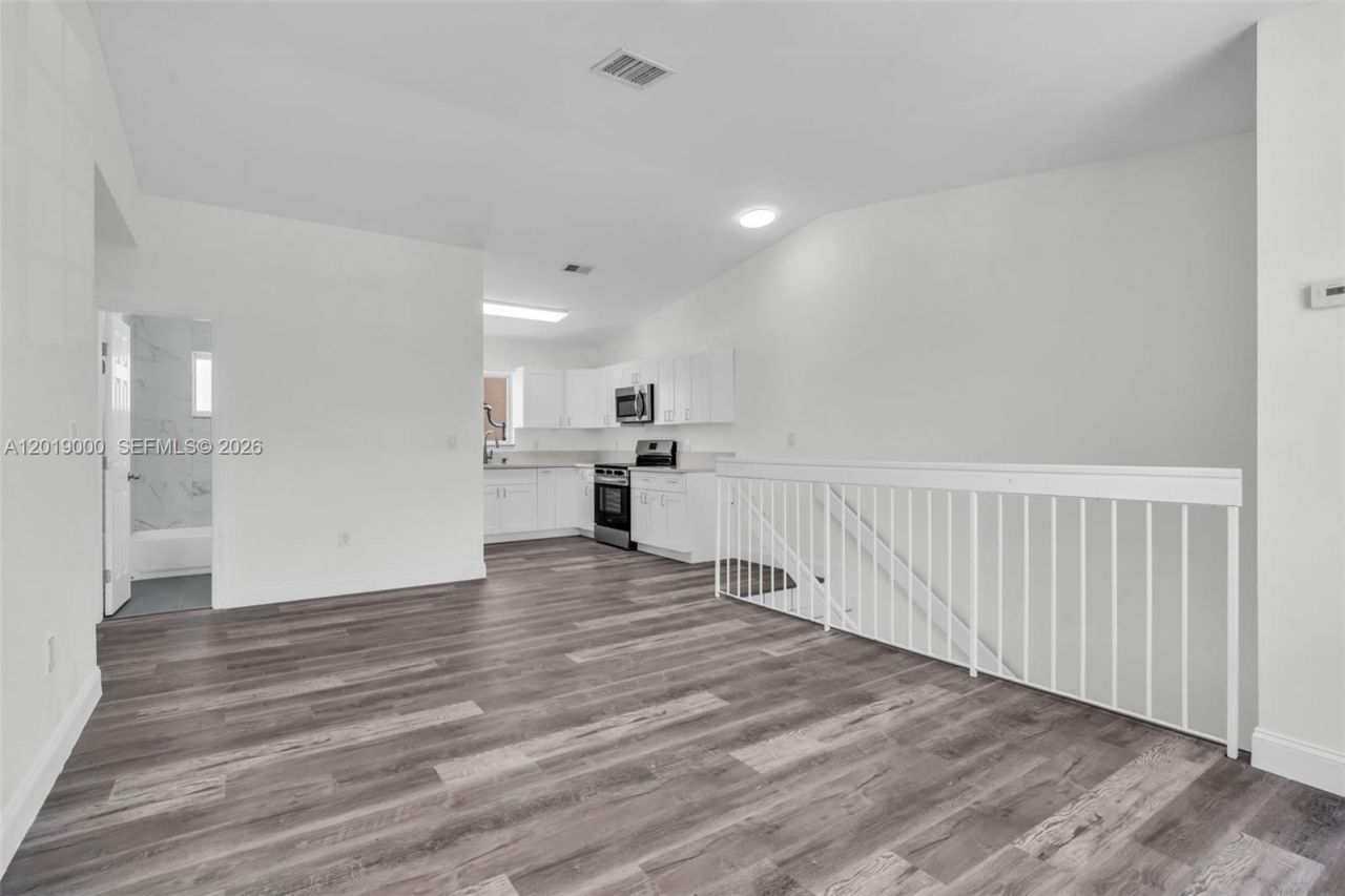 10101 W Okeechobee Rd , Unit 16202, Hialeah Gardens, FL 33016 Photo