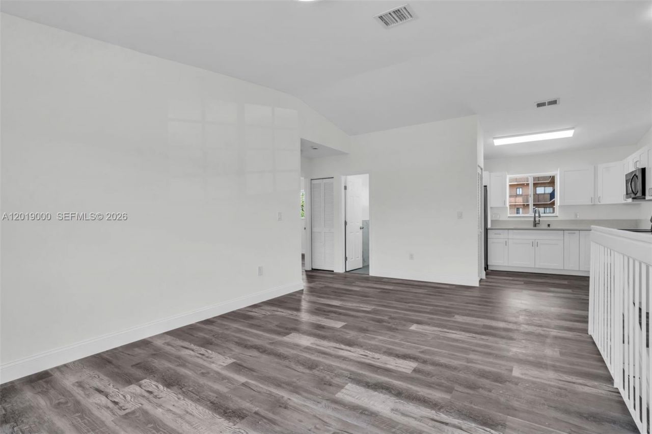 10101 W Okeechobee Rd , Unit 16202, Hialeah Gardens, FL 33016 Photo
