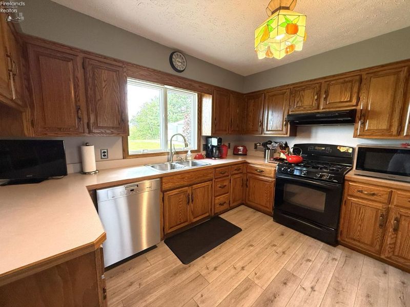 744 Old State Road, Norwalk, OH 44857 Photo 2