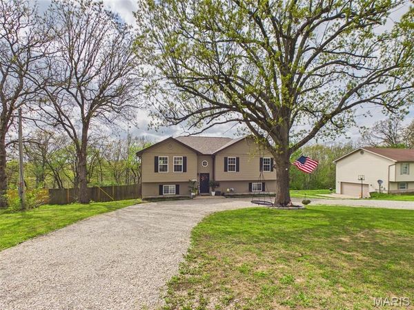 21819 Laramie Road , St Robert, MO 65584