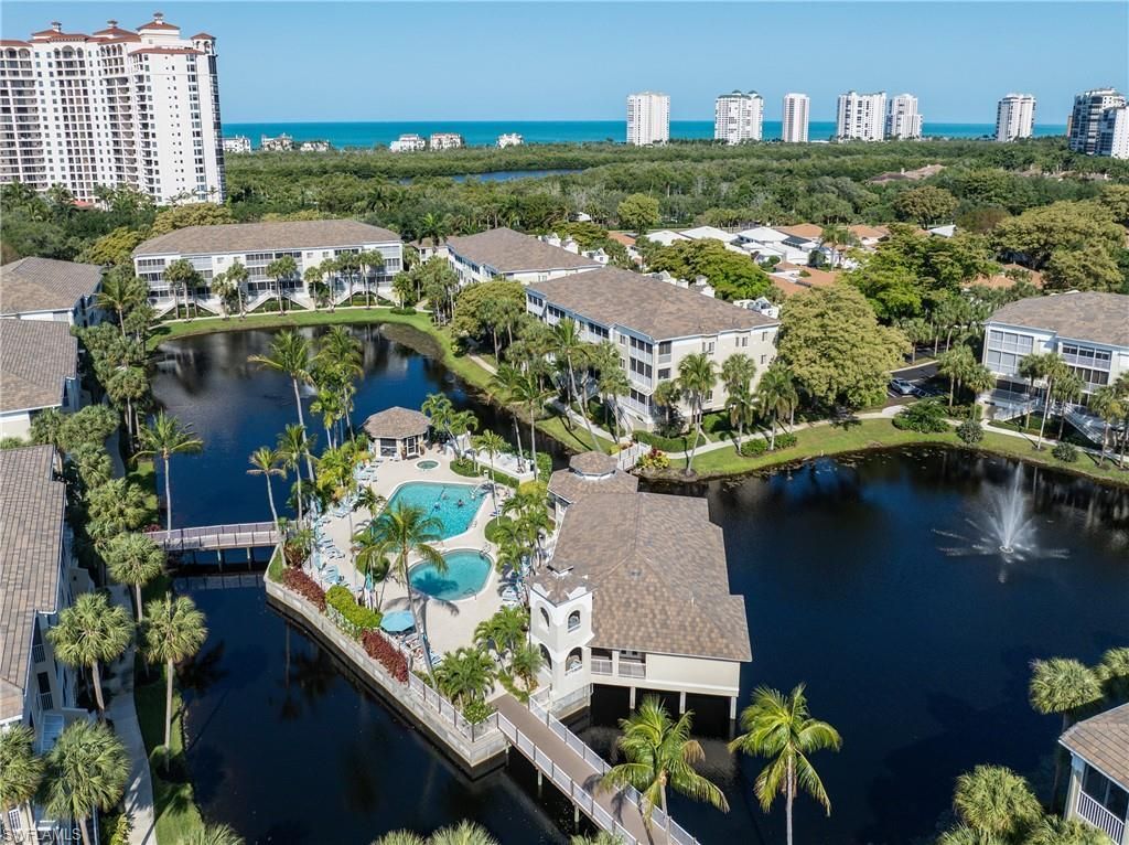 7686 Pebble Creek Cir, Unit 301, Naples, FL 34108 Photo