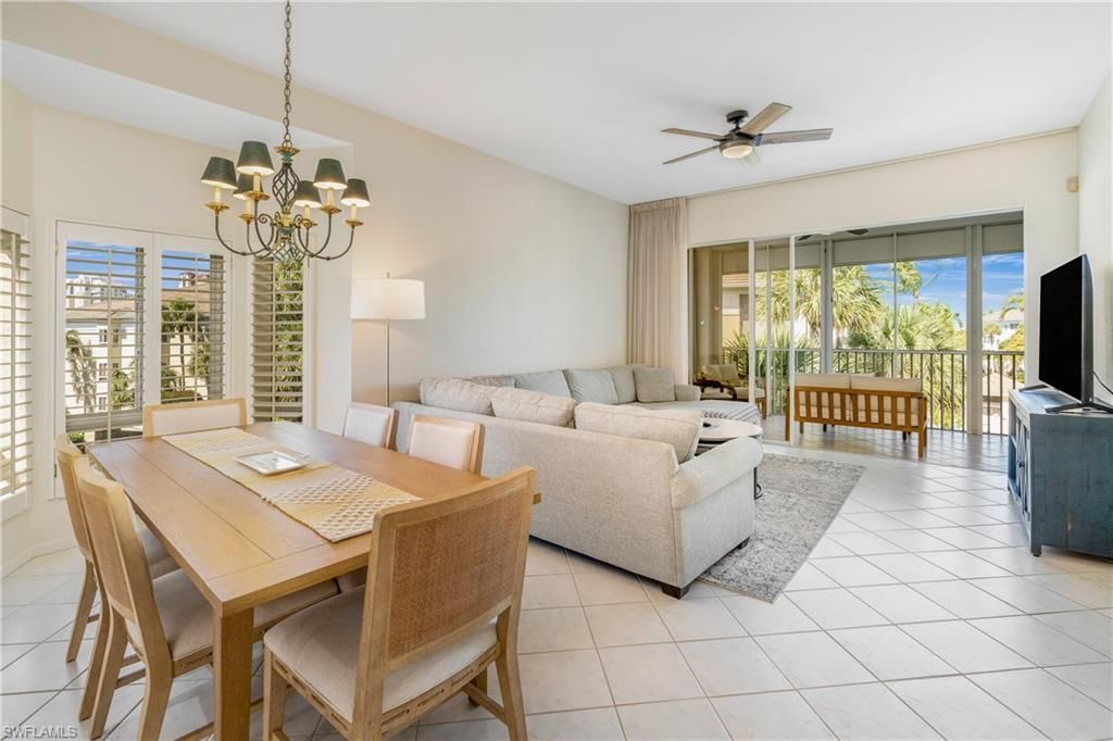 7686 Pebble Creek Cir, Unit 301, Naples, FL 34108 Photo