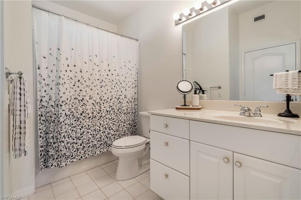 7686 Pebble Creek Cir, Unit 301, Naples, FL 34108 Photo