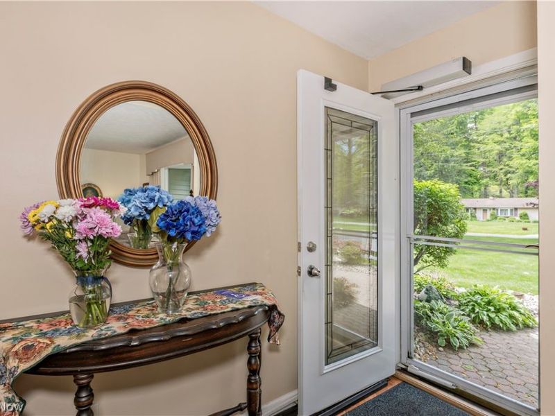 5899 S Shandle Boulevard, Mentor, OH 44060 Photo 2