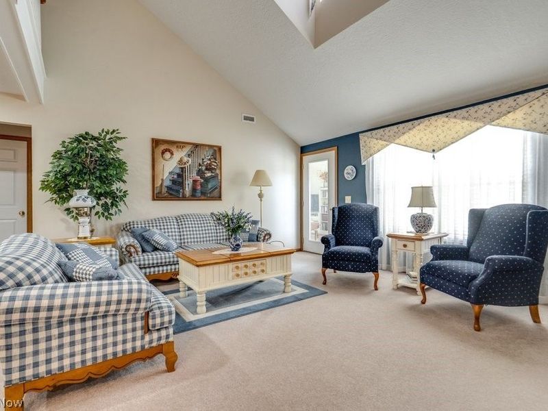 1055 Scottwood Place NE, Massillon, OH 44646 Photo 6