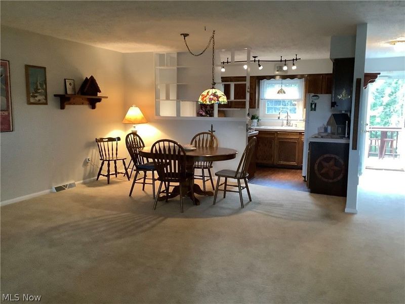 1250 S Sawburg Avenue, Alliance, OH 44601 Photo 13