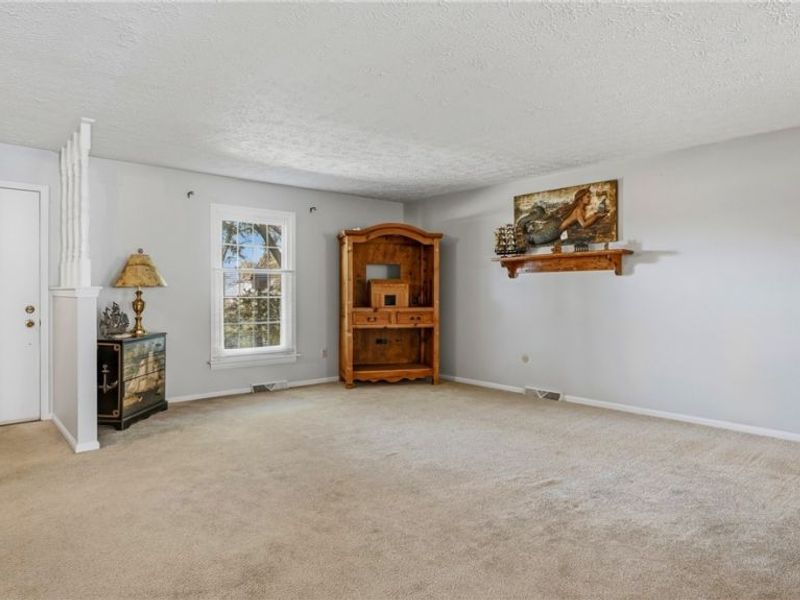 1250 S Sawburg Avenue, Alliance, OH 44601 Photo 14