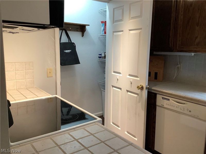 1250 S Sawburg Avenue, Alliance, OH 44601 Photo 18