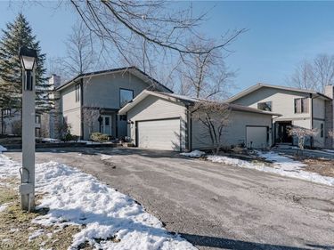 6919 Woodwalk Drive, Unit 38, Brecksville, OH 44141