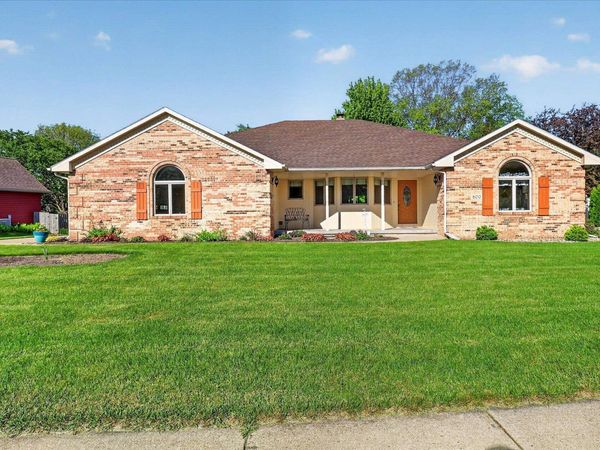800 King Street, Stoughton, WI 53589