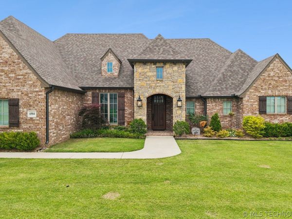 6904 E 89th Street North , Owasso, OK 74055