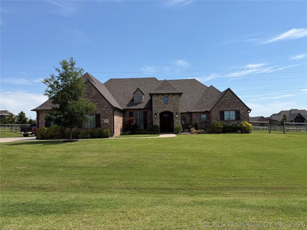 6904 E 89th Street North , Owasso, OK 74055