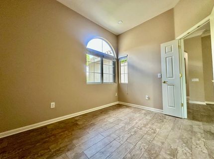 7026 Lost Lake Ln, Roseville, CA 95747 Photo