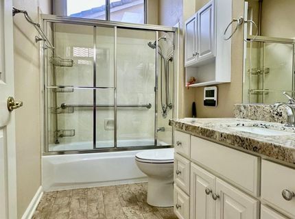 7026 Lost Lake Ln, Roseville, CA 95747 Photo