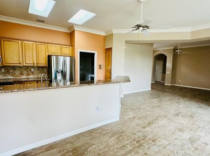 7026 Lost Lake Ln, Roseville, CA 95747 Photo