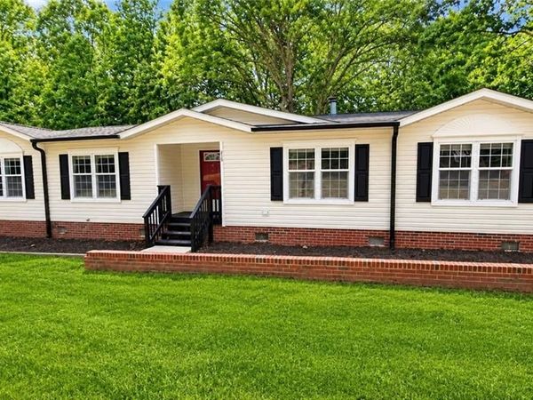 215 Gibson Road , Mebane, NC 27302