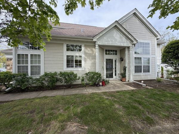 1145 Bristol Lane , Buffalo Grove, IL 60089