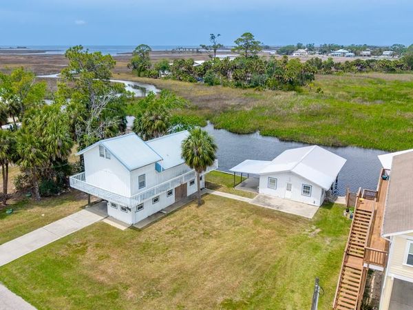 86 SE 218th St, Suwannee, FL 32692