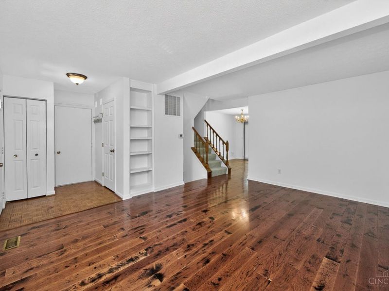 6355 Corbly Road, Unit 4, Cincinnati, OH 45230 Photo 6