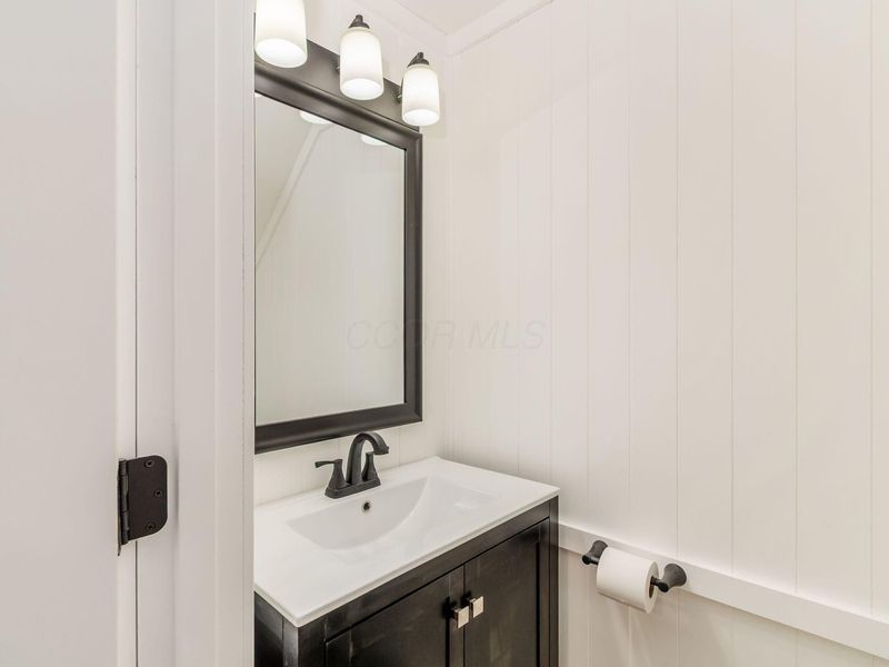 1308 Woodbrook Lane , Unit D, Columbus, OH 43223 Photo 12