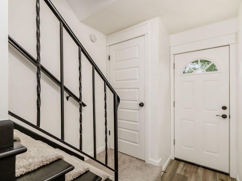 1308 Woodbrook Lane , Unit D, Columbus, OH 43223 Photo 2