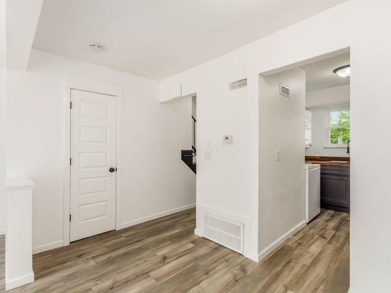 1308 Woodbrook Lane , Unit D, Columbus, OH 43223 Photo 5