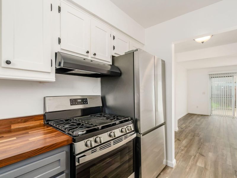 1308 Woodbrook Lane , Unit D, Columbus, OH 43223 Photo 8
