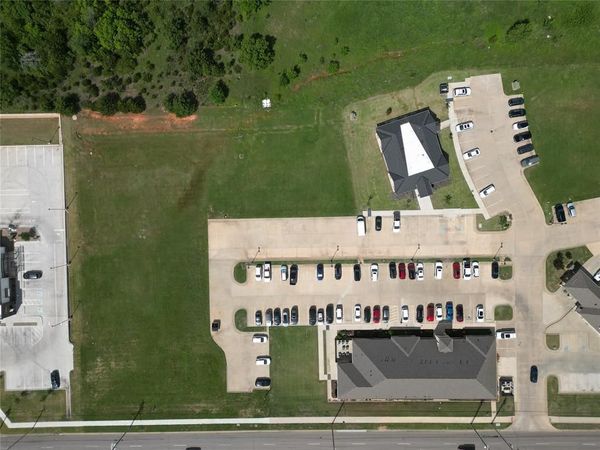 3300 N Kickapoo Street, Shawnee, OK 74804