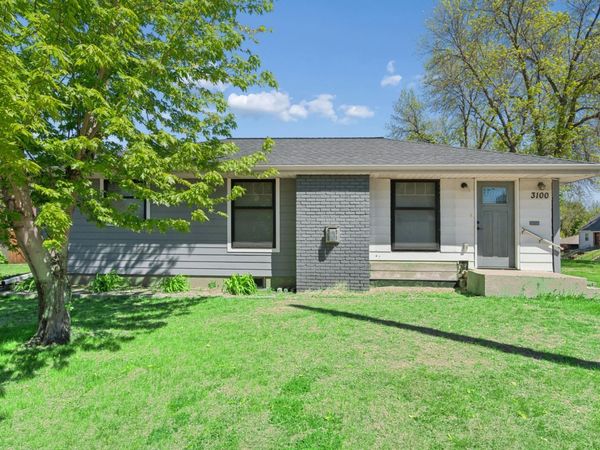 3100 W 55th Street , Edina, MN 55410