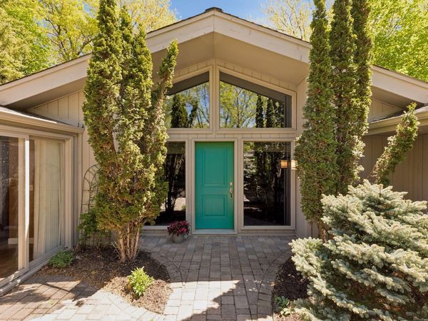 4785 Bayswater Road, Shorewood, MN 55331
