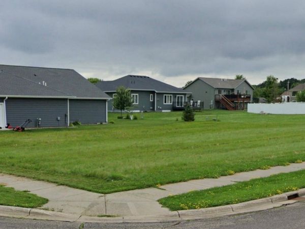 396 Hickory Lane NE, Owatonna, MN 55060