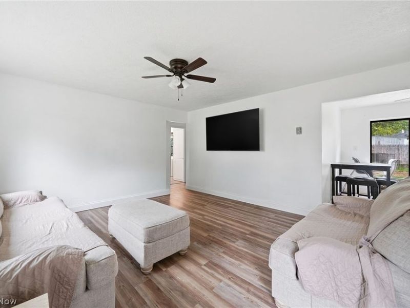 6545 Aylesworth Drive , Parma Heights, OH 44130 Photo 5