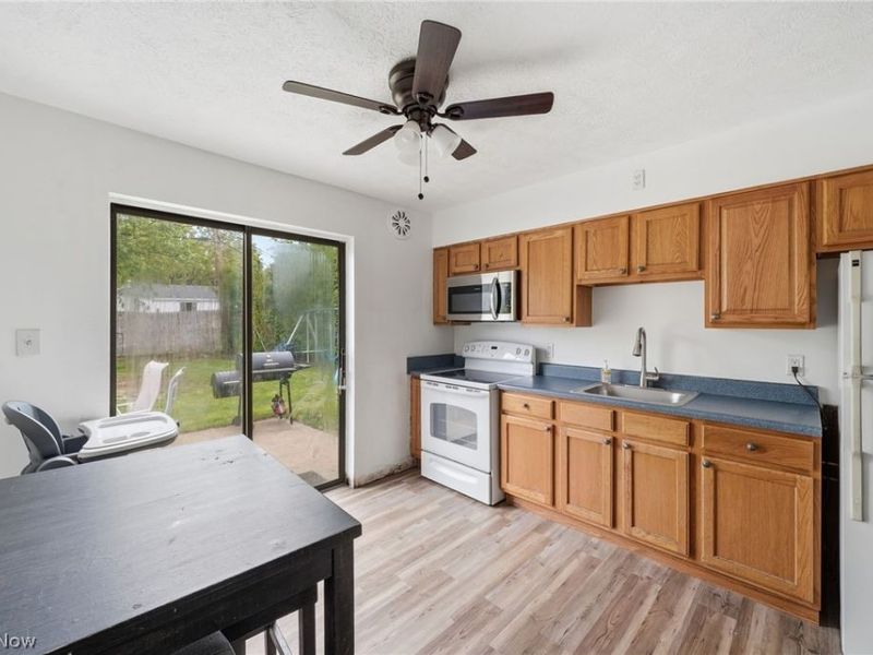 6545 Aylesworth Drive , Parma Heights, OH 44130 Photo 7