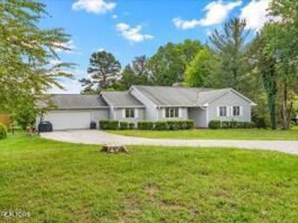 2522 Cindy St, Athens, TN 37303