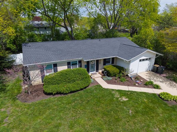 852 E Anderson Drive , Palatine, IL 60074