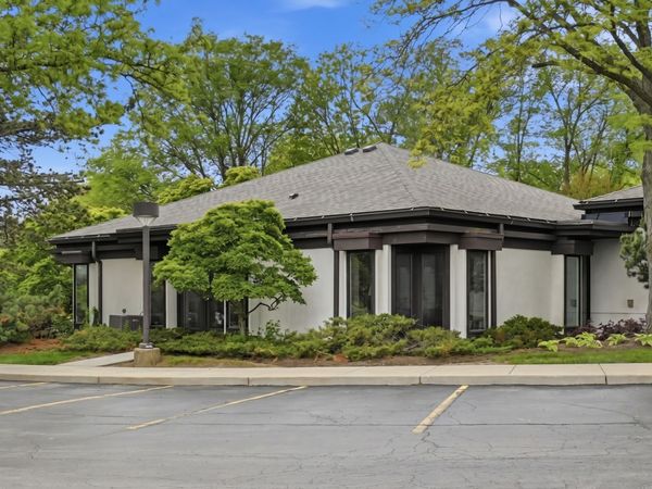 2210 Dean Street , Unit I, St. Charles, IL 60174