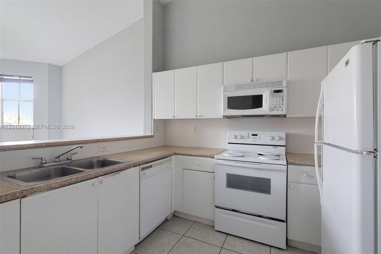 1568 SE 26th St , Unit 203, Homestead, FL 33035 Photo