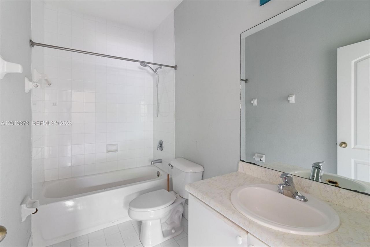 1568 SE 26th St , Unit 203, Homestead, FL 33035 Photo