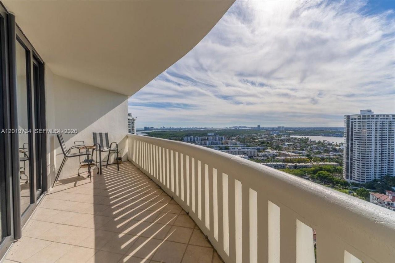 3000 Island Blvd , Unit 2802, Aventura, FL 33160 Photo