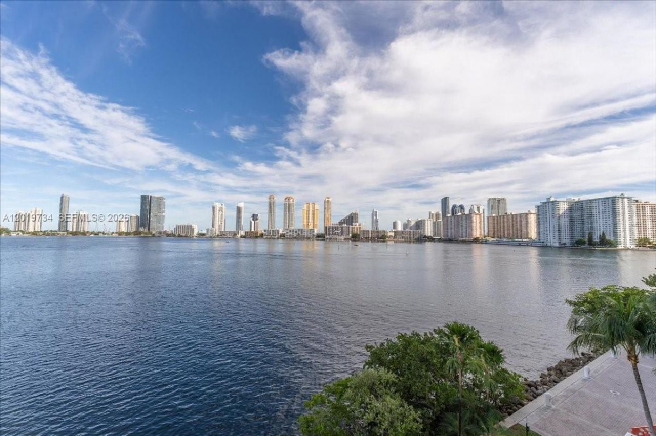 3000 Island Blvd , Unit 2802, Aventura, FL 33160 Photo