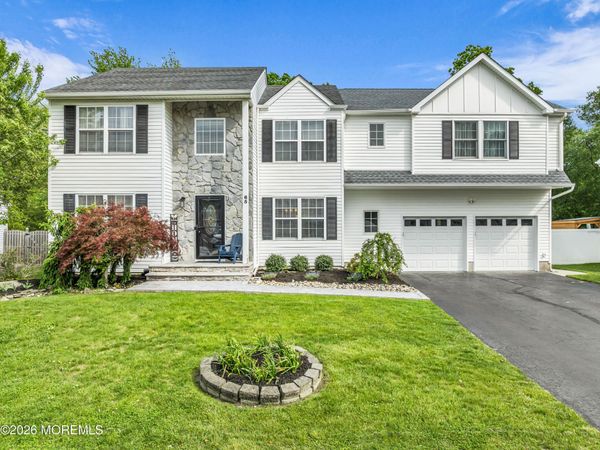65 Sherrybrooke Drive, Howell, NJ 07731