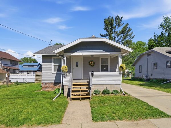 308 W 8th Street S, Newton, IA 50208